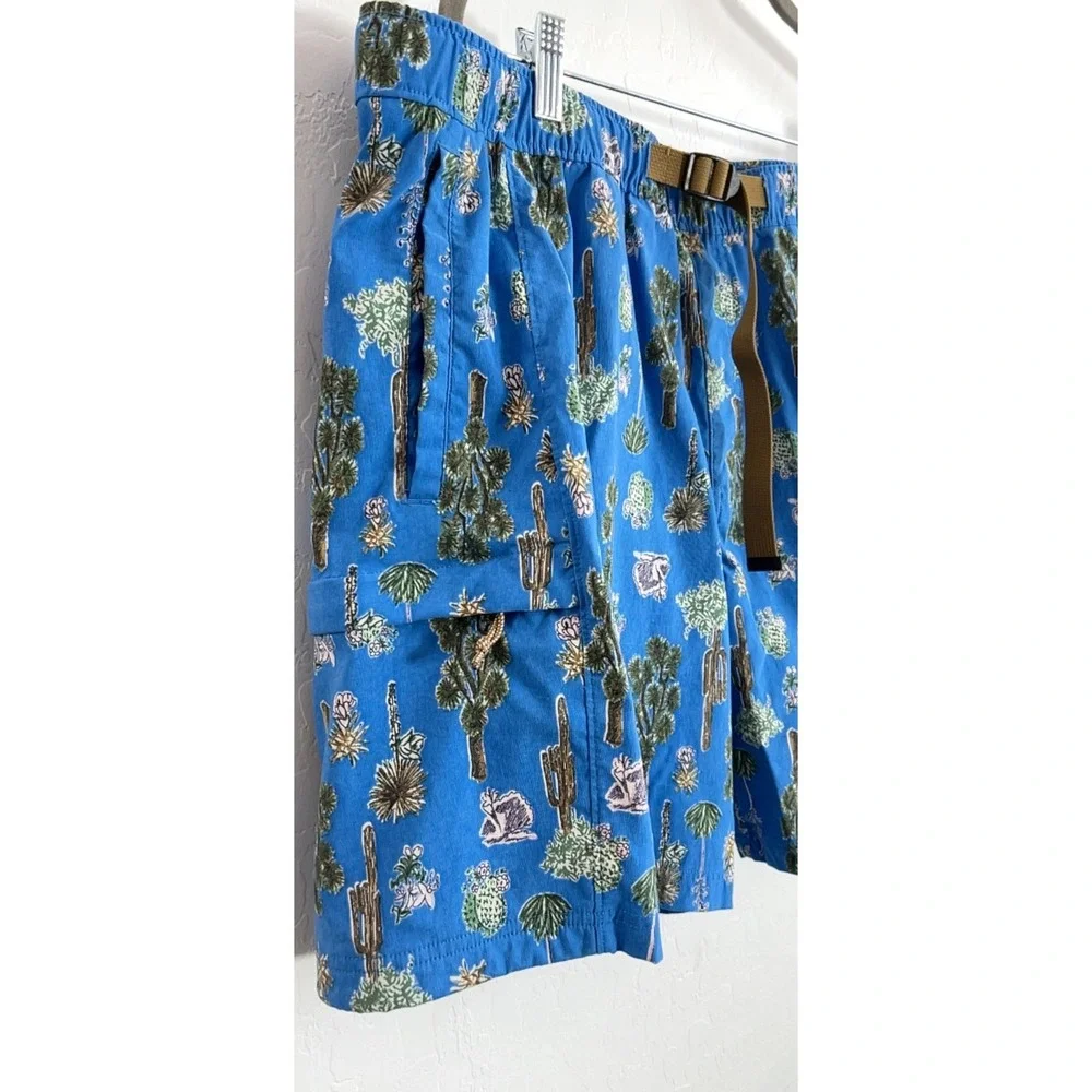 The North Face Belted blue cactus Shorts size XXL hiking camping water sports